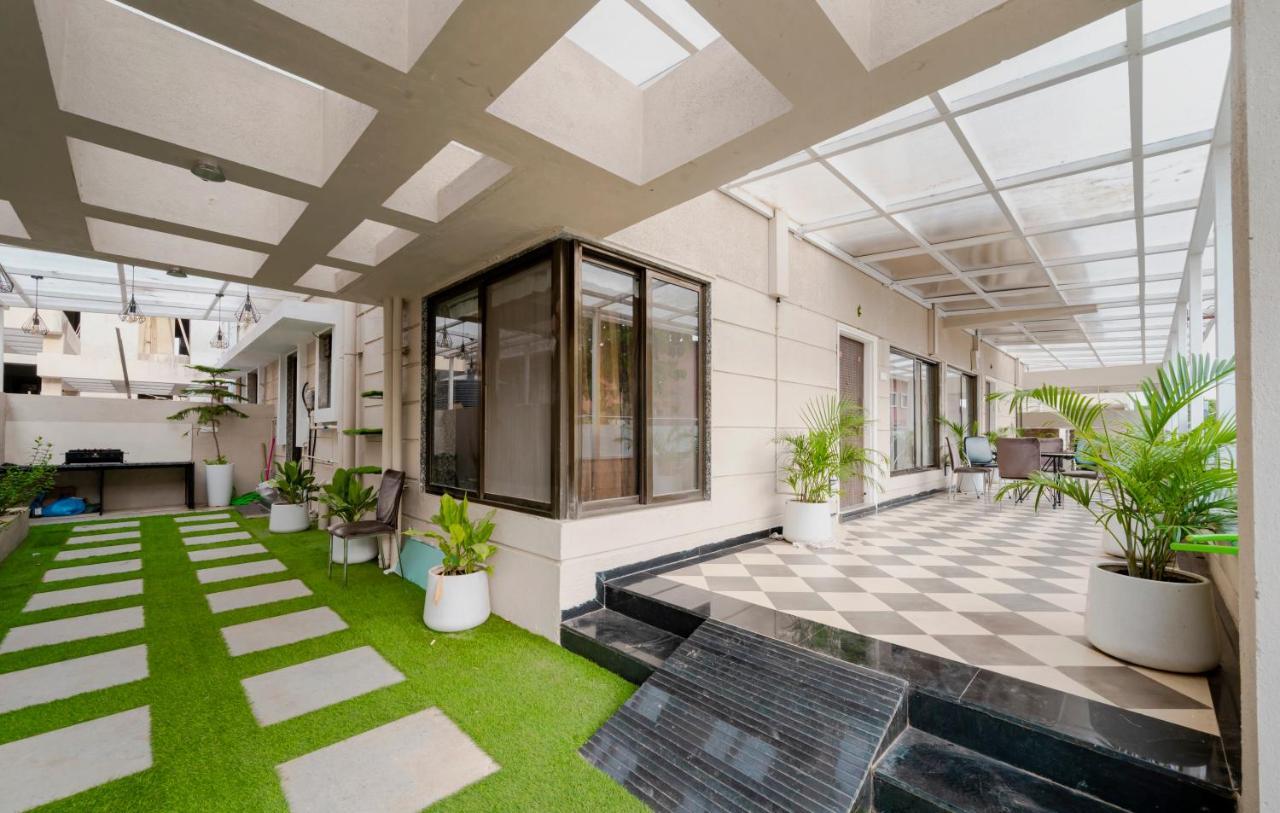 The Retreat-Glasshouse Bungalow 伊加特普里 外观 照片