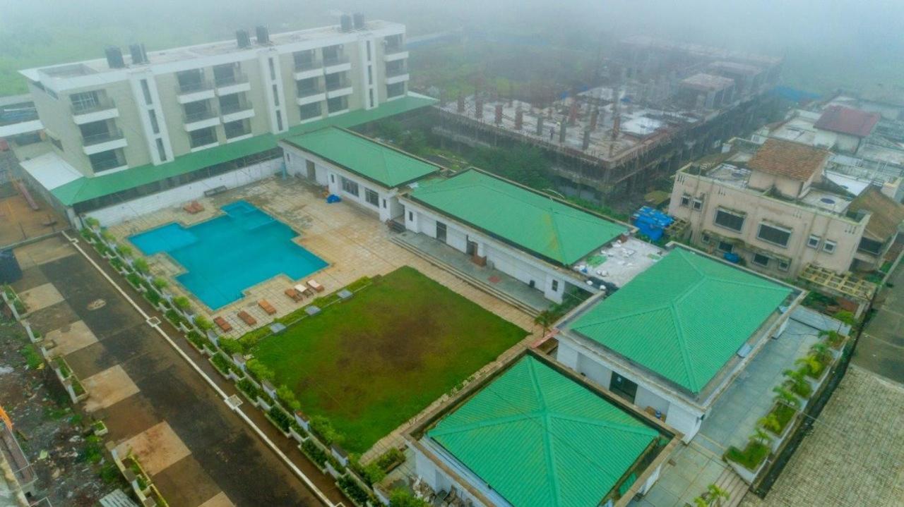 The Retreat-Glasshouse Bungalow 伊加特普里 外观 照片